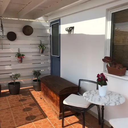 Apartment Mp Cozy Near The Sea Paphos